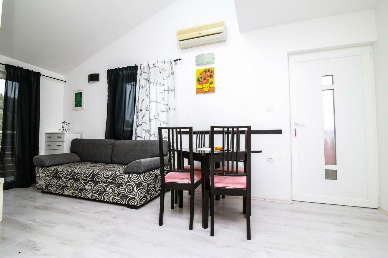 Apartments Alma Podgora Eksteriør billede